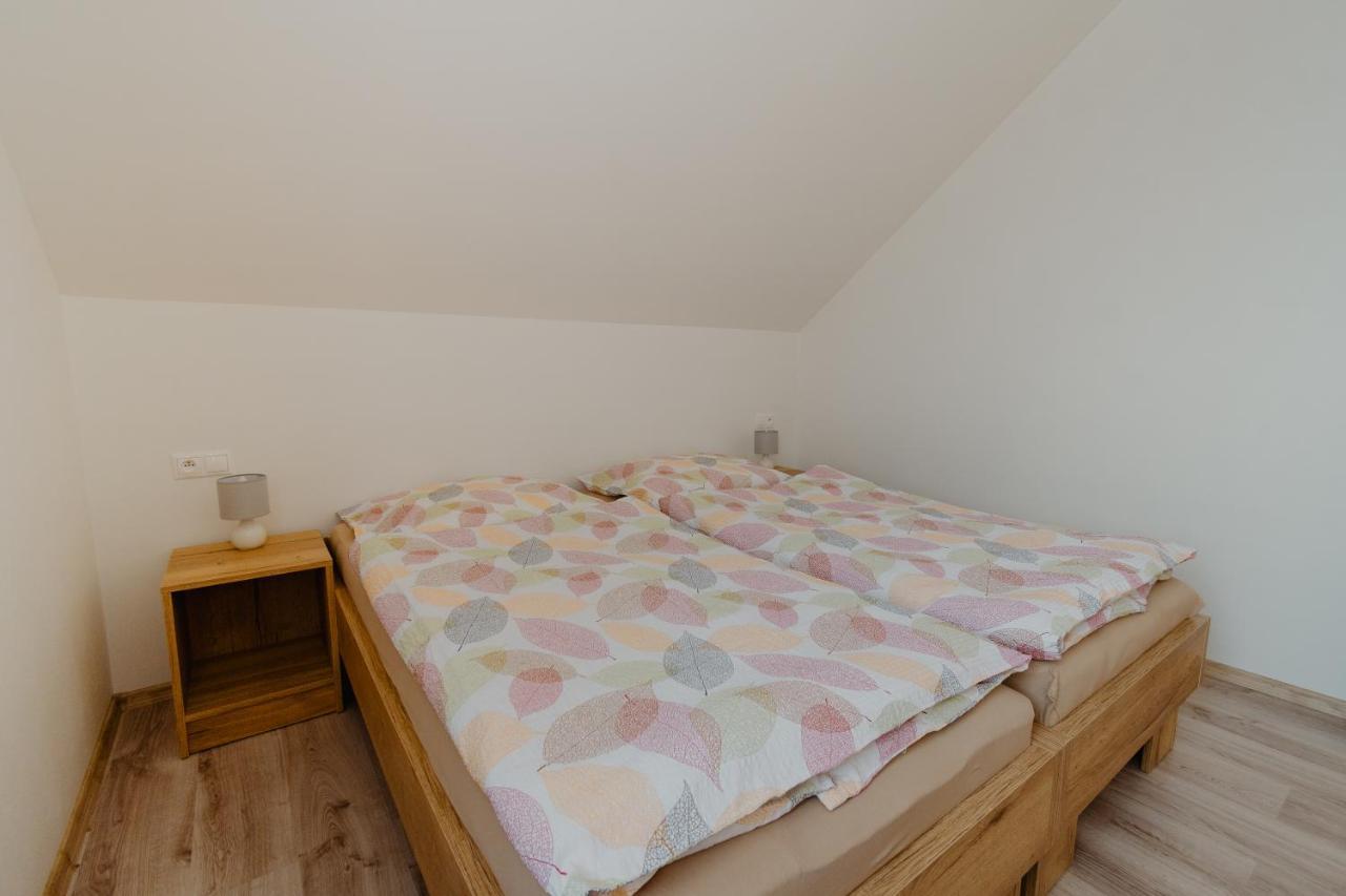 Apartmany Zara Nova Lesna Luaran gambar