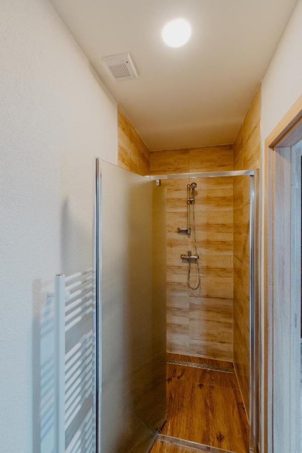 Apartmany Zara Nova Lesna Luaran gambar