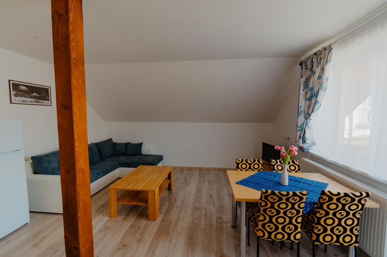 Apartmany Zara Nova Lesna Luaran gambar