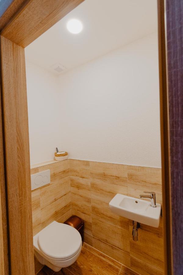 Apartmany Zara Nova Lesna Luaran gambar